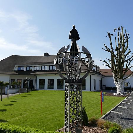 Hotel Monte Cristo Hoeselt Exteriér fotografie